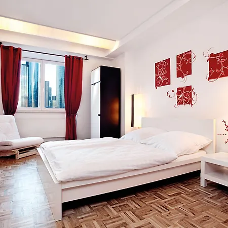 Five Elements And Capsules Frankfurt 프랑크푸르트