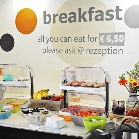 Five Elements And Capsules Frankfurt 호스텔 *