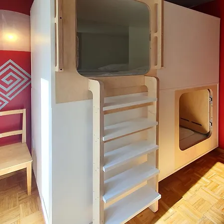 호스텔 Five Elements And Capsules Frankfurt *