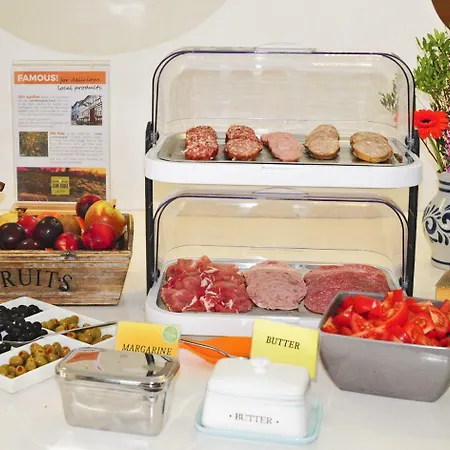 Hostel Five Elements Frankfurt *