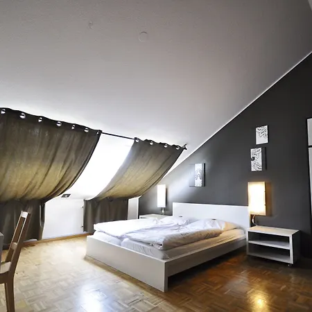 Five Elements And Capsules Frankfurt 美因河畔法兰克福