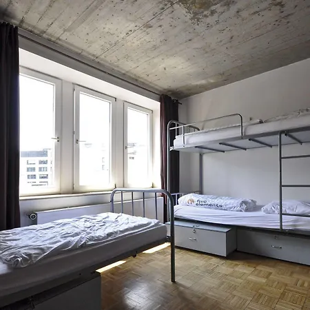 Five Elements And Capsules Frankfurt Hostel Frankfurt am Main