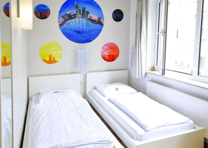 Five Elements And Capsules Frankfurt 旅馆 美因河畔法兰克福