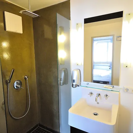 Five Elements And Capsules Frankfurt