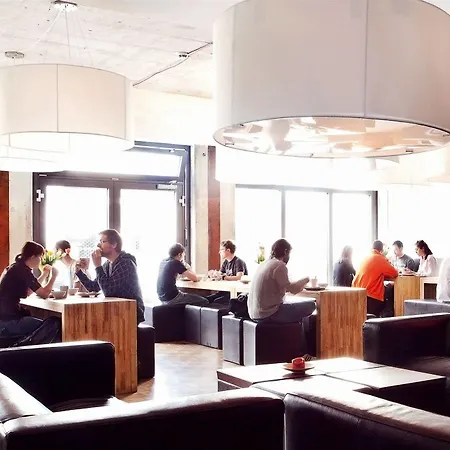 Hostal Five Elements And Capsules Frankfurt