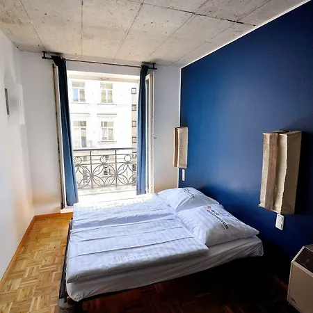 Five Elements And Capsules Frankfurt *