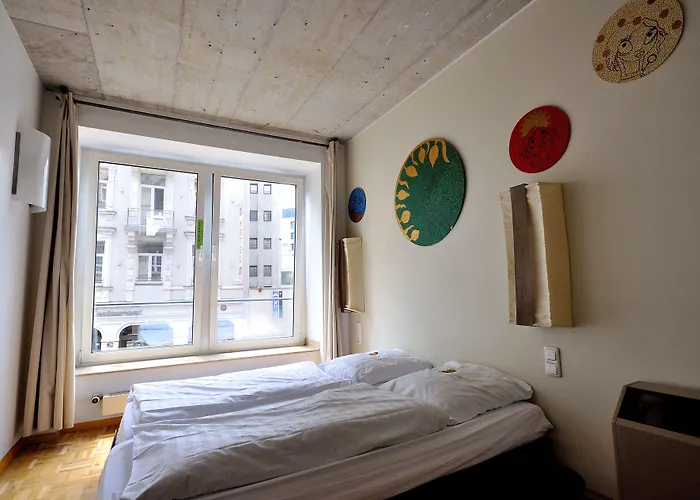 Five Elements And Capsules Frankfurt * Frankfurt am Main