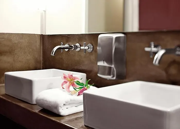 Five Elements And Capsules Frankfurt * Frankfurt am Main