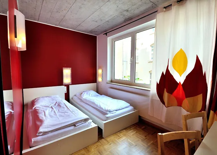 Five Elements And Capsules Frankfurt Hostel *